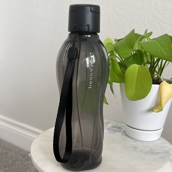 Tupperware special edition Minnie Mouse set. - Picture 11 of 11